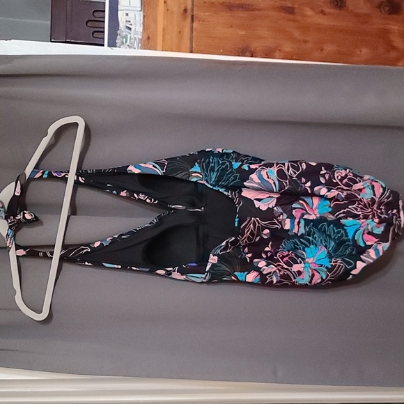 Time And True Womens Swimsuit Halter Bra Colorful Floral Sz XL-16/18 EUC - Picture 4 of 8